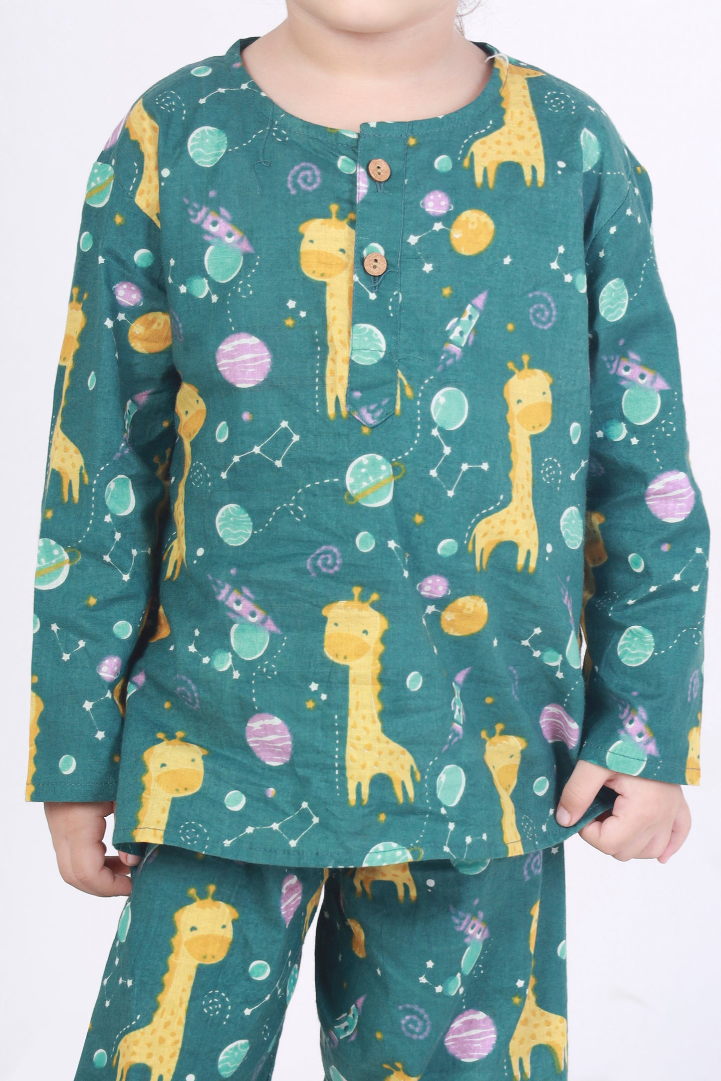 green giraffe print cotton kurta pajama nightsuit for kids