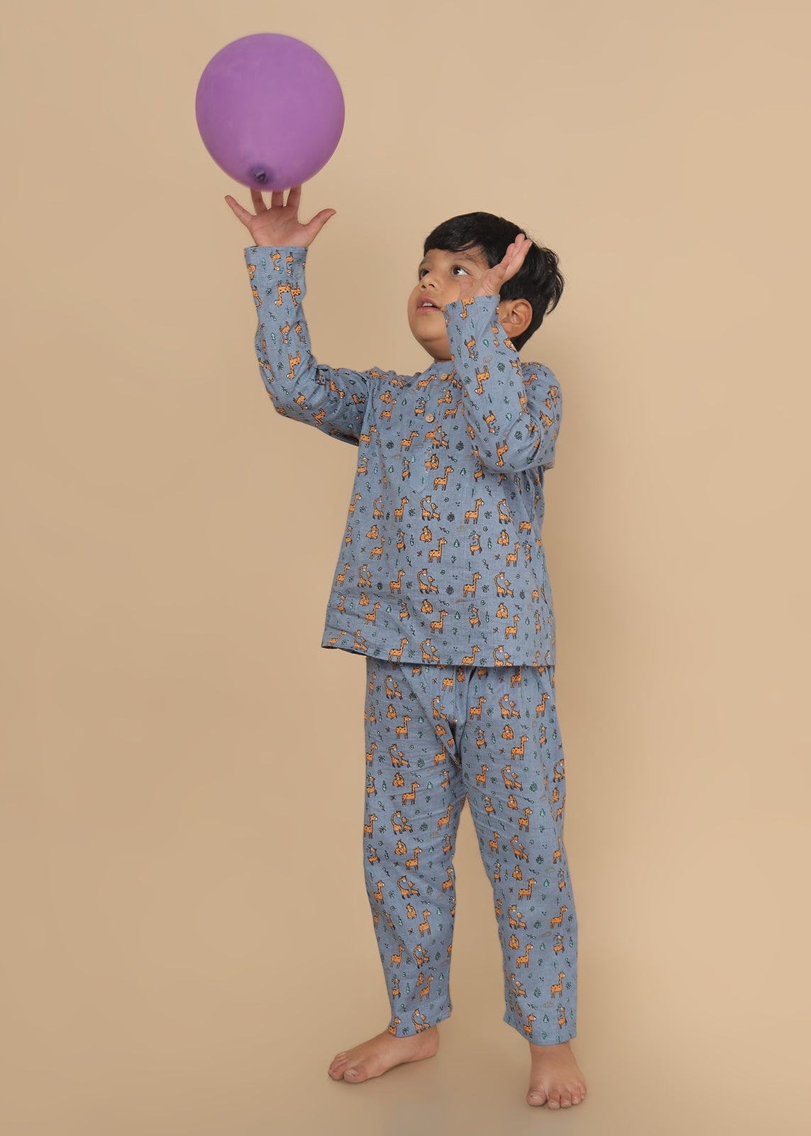 "Kids grey cotton kurta and pants co-ord set with giraffe print, full sleeves, round neck, loose fit, soft and comfortable nightwear."