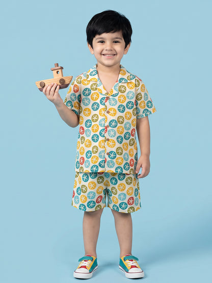 Colourful Shorts Set Kids playing 