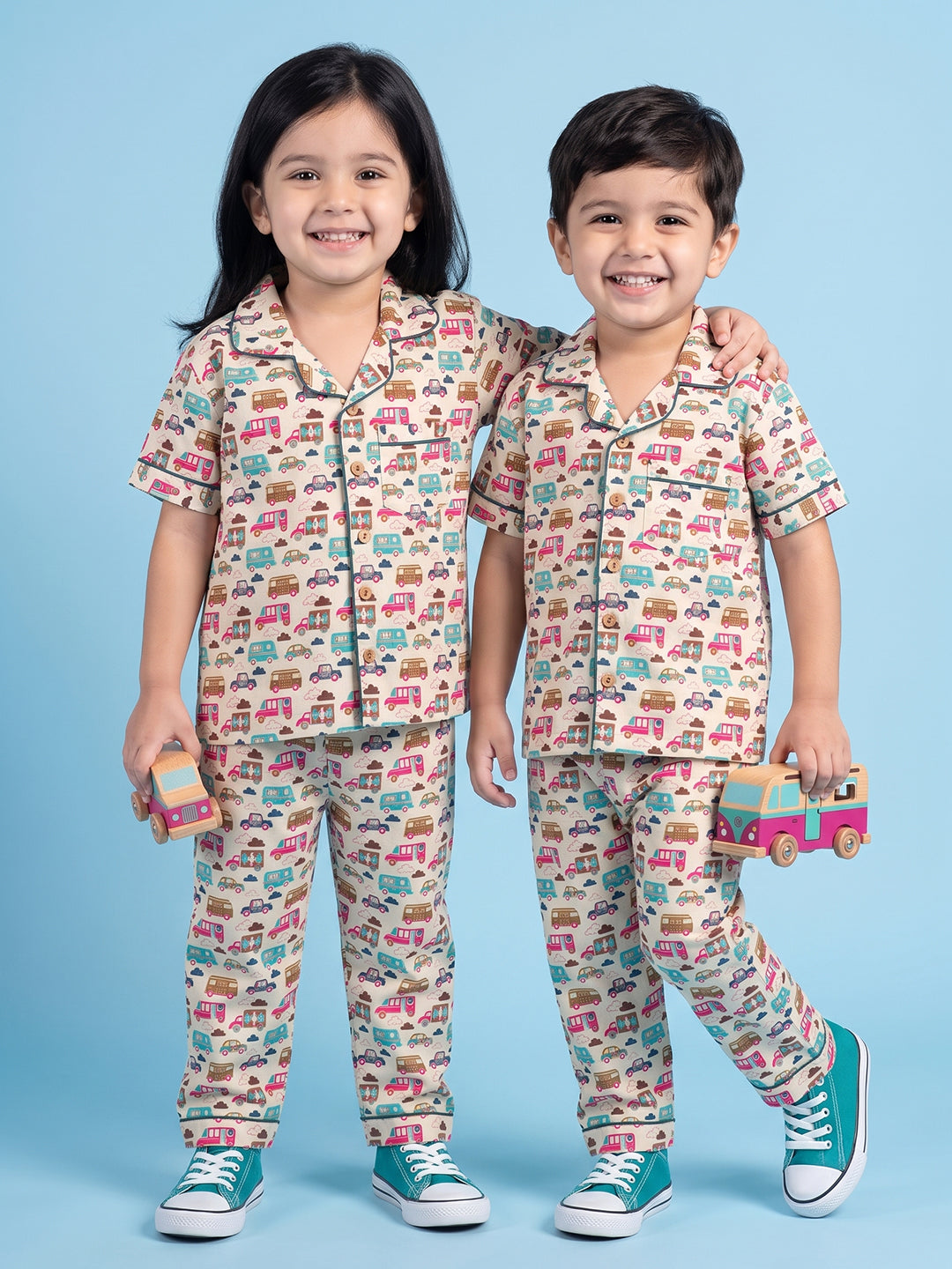 Kids pajama nightsuit with bus and car print group 